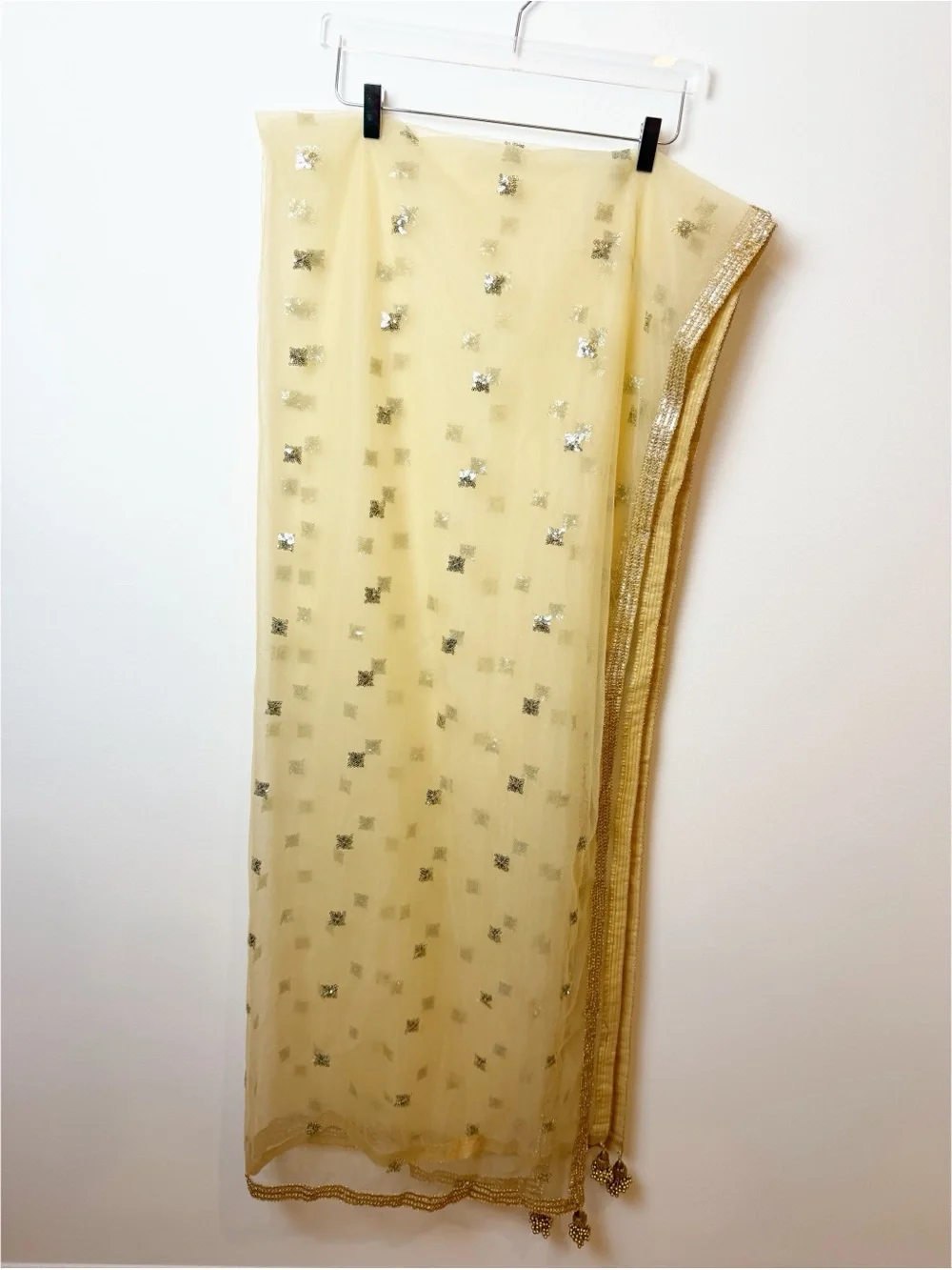 Vintage | Gold Sequin Beaded Tassel Indian Dupatta Sari Wrap Chanderi Scarf